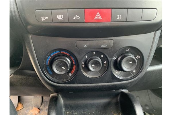 Recambio de mandos climatizador para opel combo d 1.3 cargo l1h1 2,2t referencia OEM IAM 95510823  