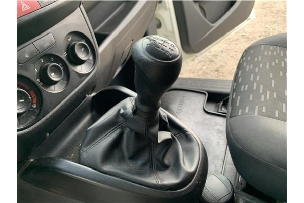 Recambio de palanca de cambio para opel combo d 1.3 cargo l1h1 2,2t referencia OEM IAM 55266371  