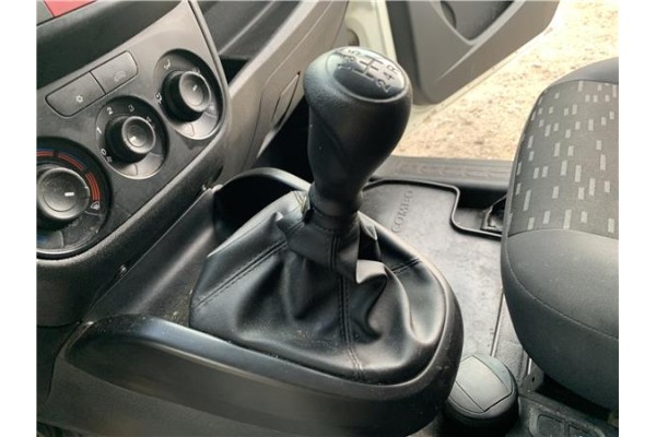 Recambio de palanca de cambio para opel combo d 1.3 cargo l1h1 2,2t referencia OEM IAM 55266371  