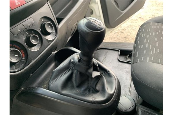 Recambio de palanca de cambio para opel combo d 1.3 cargo l1h1 2,2t referencia OEM IAM 55266371  