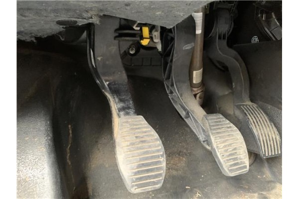 Recambio de pedal embrague para opel combo d 1.3 cargo l1h1 2,2t referencia OEM IAM 95516565 95528181 