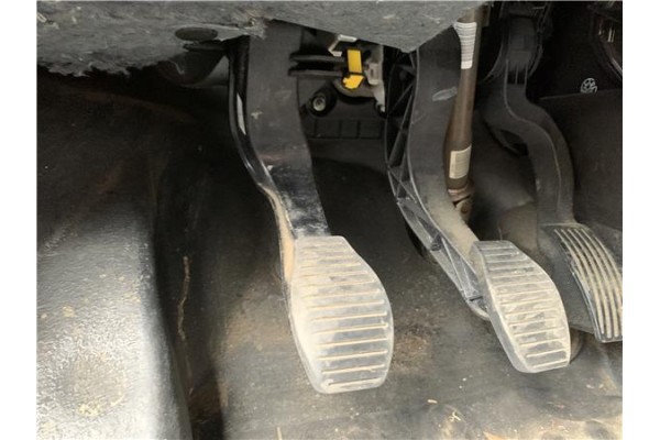 Recambio de pedal embrague para opel combo d 1.3 cargo l1h1 2,2t referencia OEM IAM 95516565 95528181 