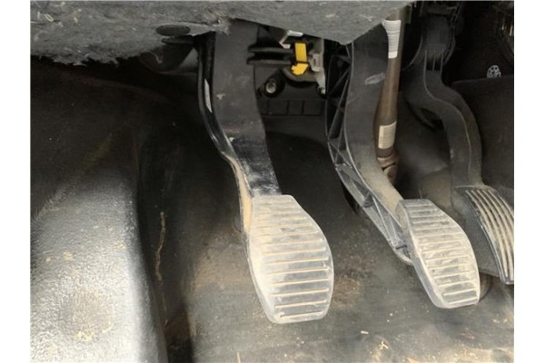 Recambio de pedal embrague para opel combo d 1.3 cargo l1h1 2,2t referencia OEM IAM 95516565 95528181 