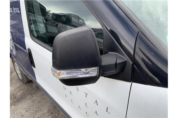 Recambio de retrovisor derecho para opel combo d 1.3 cargo l1h1 2,2t referencia OEM IAM 95519637 95526064 