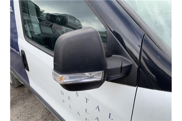 Recambio de retrovisor derecho para opel combo d 1.3 cargo l1h1 2,2t referencia OEM IAM 95519637 95526064 