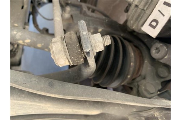 Recambio de palier delantero izquierdo para citroen c4 cactus 1.5 business class referencia OEM IAM 9801048580  