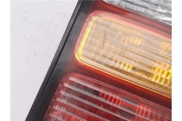 Recambio de piloto trasero derecho para toyota rav 4 i (sxa1_) 2.0 16v referencia OEM IAM 8155042050  