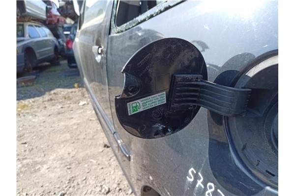Recambio de tapa exterior combustible para citroen c2 1.1 referencia OEM IAM 1517A3  
