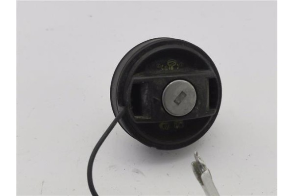 Recambio de tapa exterior combustible para citroen c1 1.0 sx referencia OEM IAM 1517C9  