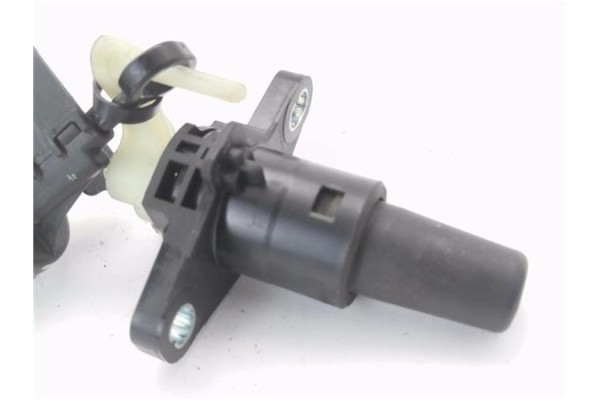 Recambio de pulsador porton para citroen c1 1.0 city edition referencia OEM IAM N0502623  