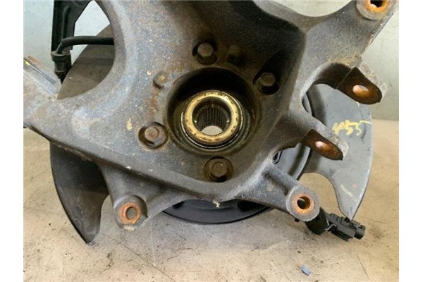 Recambio de mangueta trasero derecha para hyundai santa fe (dm) 2.2 tecno 4wd referencia OEM IAM 527202W600  