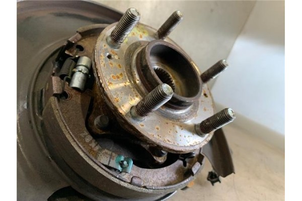 Recambio de mangueta trasero izquierda para hyundai santa fe (dm) 2.2 tecno 4wd referencia OEM IAM 527102W600  