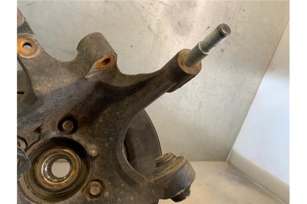 Recambio de mangueta trasero izquierda para hyundai santa fe (dm) 2.2 tecno 4wd referencia OEM IAM 527102W600  