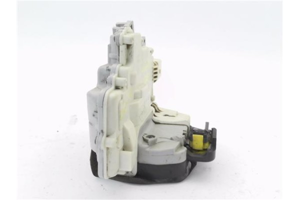 Recambio de cierre electromagnetico delantero derecho para seat exeo st (3r5) 2.0 reference referencia OEM IAM 8E1837016AA  