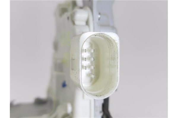Recambio de cierre electromagnetico delantero derecho para seat exeo st (3r5) 2.0 reference referencia OEM IAM 8E1837016AA  