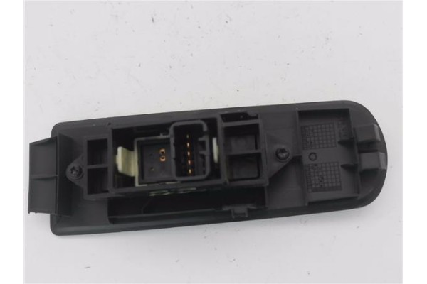 Recambio de mando elevalunas delantero derecho para mitsubishi colt cz3 berl. 3 (z30) 1.5 di-d instyle referencia OEM IAM MR5879