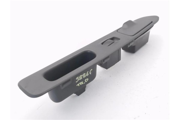 Recambio de mando elevalunas trasero derecho para mitsubishi space wagon (n80/n90) 2.4 gdi referencia OEM IAM MR283702  