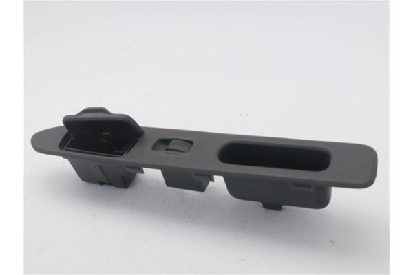 Recambio de mando elevalunas trasero derecho para mitsubishi space wagon (n80/n90) 2.4 gdi referencia OEM IAM MR283702  