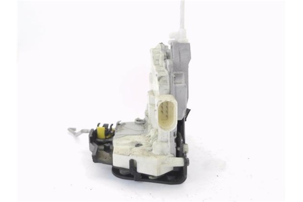 Recambio de cierre electromagnetico trasero derecho para seat exeo st (3r5) 2.0 reference referencia OEM IAM 8E0839016AA  
