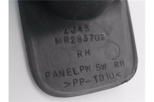 Recambio de mando elevalunas trasero derecho para mitsubishi space wagon (n80/n90) 2.4 gdi referencia OEM IAM MR283702  