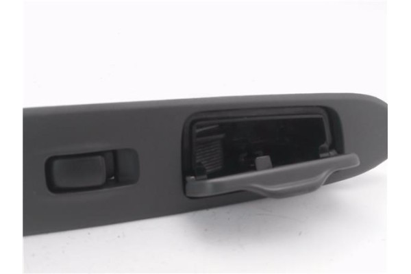 Recambio de mando elevalunas trasero derecho para mitsubishi space wagon (n80/n90) 2.4 gdi referencia OEM IAM MR283702  