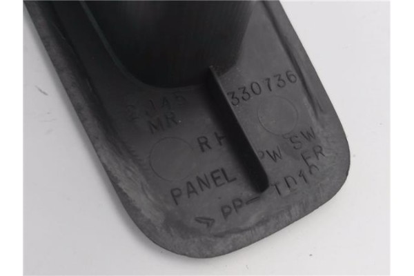 Recambio de mando elevalunas delantero derecho para mitsubishi space wagon (n80/n90) 2.4 gdi referencia OEM IAM MR330736  