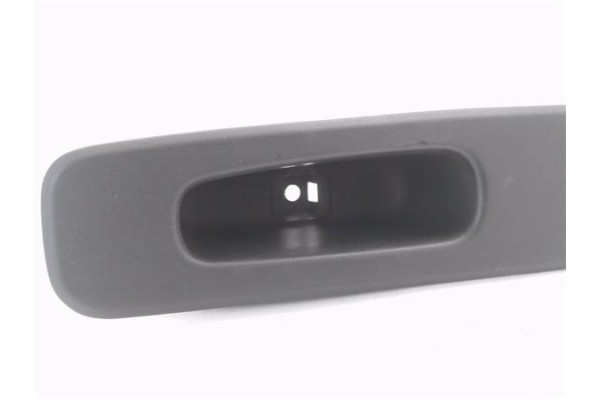 Recambio de mando elevalunas delantero derecho para mitsubishi space wagon (n80/n90) 2.4 gdi referencia OEM IAM MR330736  