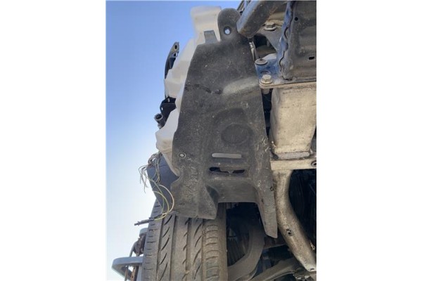 Recambio de pase rueda delantero derecho para peugeot 407 coupé 2.0 hdi referencia OEM IAM 7136X2  