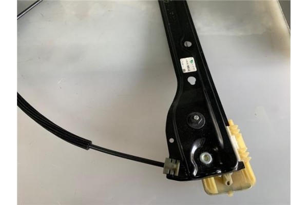 Recambio de mecanismo elevalunas delantero izquierdo para opel astra k berlina 5p 1.6 dynamic referencia OEM IAM C46106100 C3940