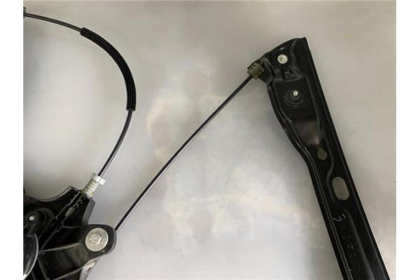 Recambio de mecanismo elevalunas delantero izquierdo para opel astra k berlina 5p 1.6 dynamic referencia OEM IAM C46106100 C3940