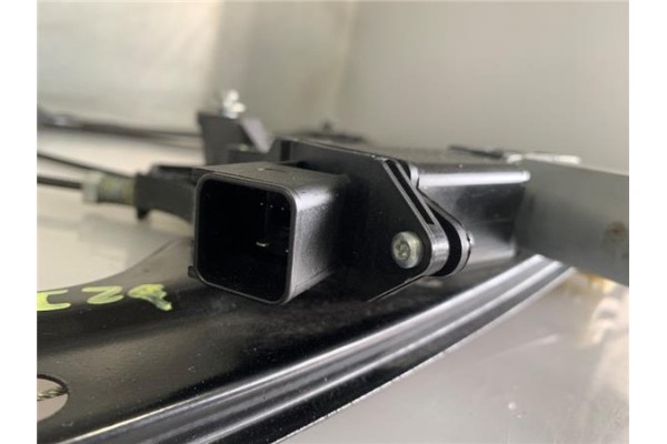 Recambio de mecanismo elevalunas delantero izquierdo para opel astra k berlina 5p 1.6 dynamic referencia OEM IAM C46106100 C3940