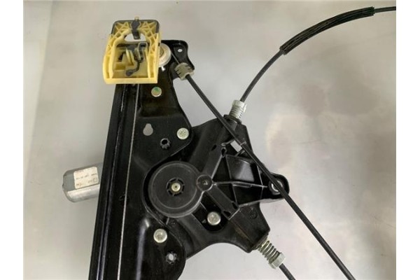 Recambio de mecanismo elevalunas delantero izquierdo para opel astra k berlina 5p 1.6 dynamic referencia OEM IAM C46106100 C3940