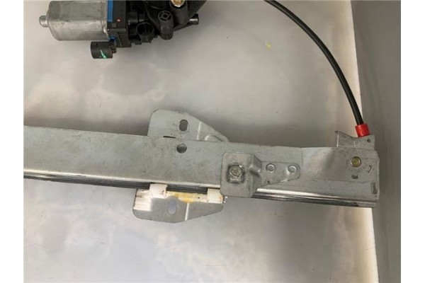 Recambio de mecanismo elevalunas delantero derecho para iveco daily camión/volquete 2.8 35 - c 13 caja abierta referencia OEM IA