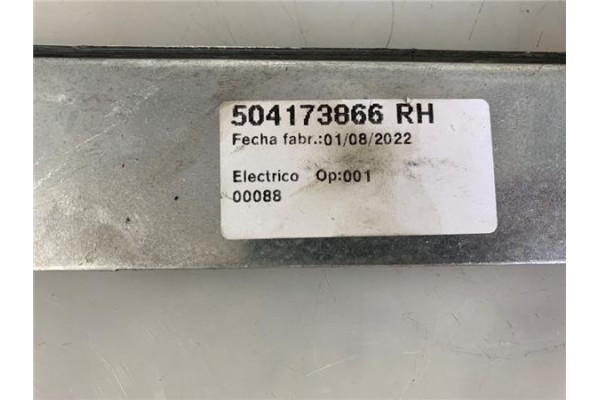 Recambio de mecanismo elevalunas delantero derecho para iveco daily camión/volquete 2.8 35 - c 13 caja abierta referencia OEM IA