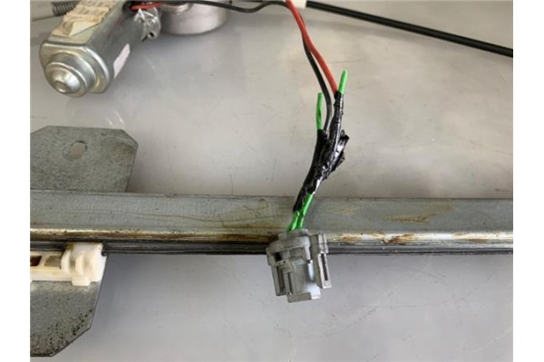 Recambio de mecanismo elevalunas delantero izquierdo para iveco daily camión/volquete 2.8 35 - c 13 caja abierta referencia OEM 