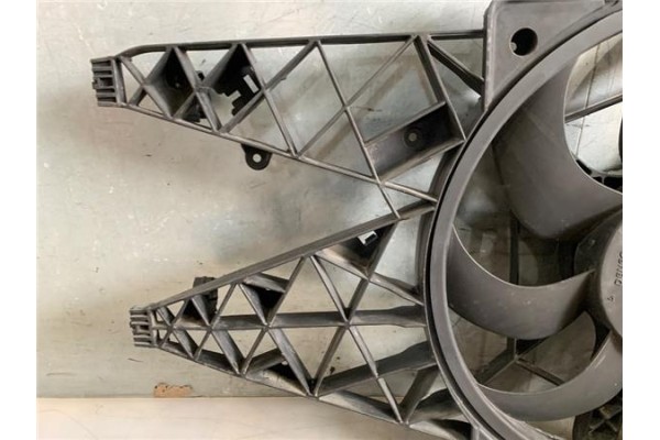 Recambio de electroventilador para opel combo d 1.3 selection l2h1 referencia OEM IAM 8E4241000  