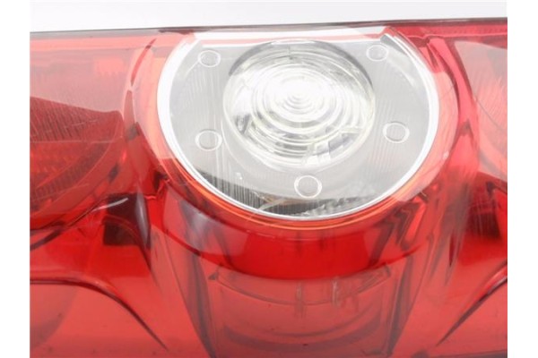 Recambio de piloto trasero izquierdo para opel combo d 1.3 selection l2h1 referencia OEM IAM 00519248460 2,0581E+12 