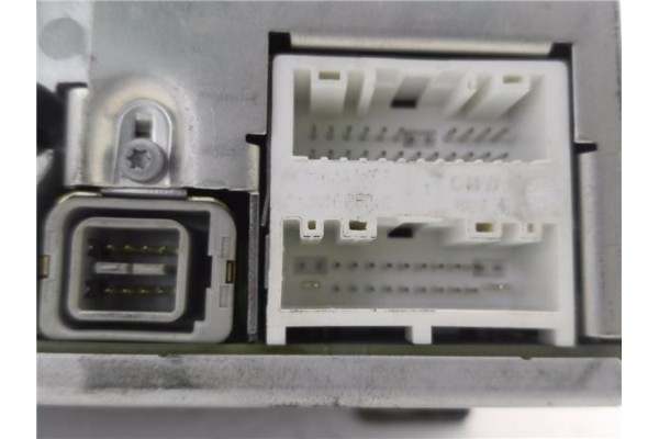 Recambio de autoradio para nissan note (e11e) 1.5 dci referencia OEM IAM 25915BH10A  