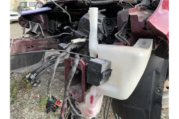 Recambio de deposito limpiaparabrisas para ford fiesta vi 1.6 tdci referencia OEM IAM 1764300  
