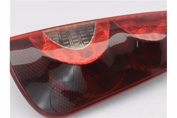 Recambio de piloto trasero derecho para nissan note (e11e) 1.5 dci referencia OEM IAM 22016752  