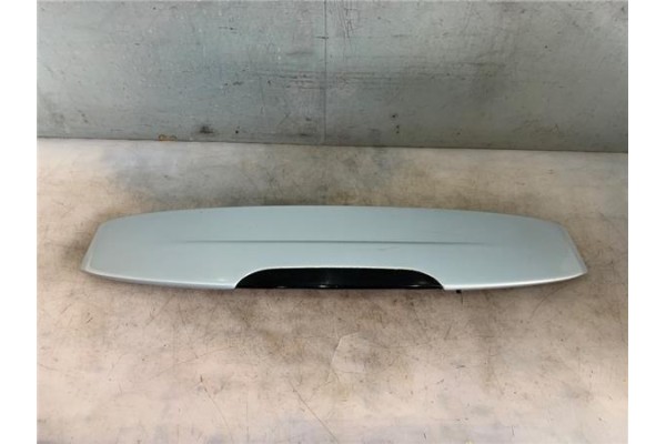 Recambio de aleron trasero para renault clio ii fase ii (b/cb0) 1.5 confort dynamique referencia OEM IAM 7700427352  