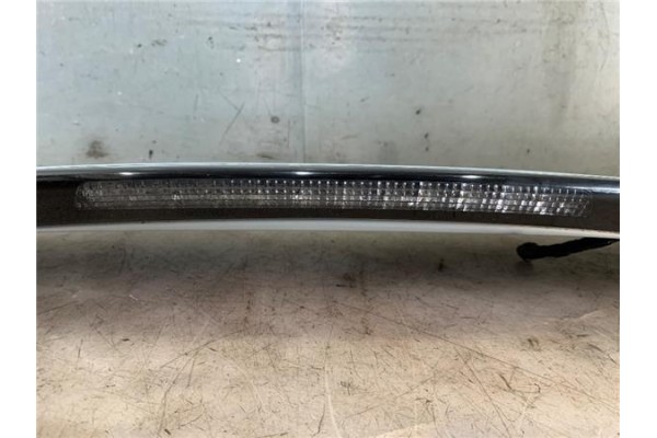 Recambio de aleron trasero para renault clio ii fase ii (b/cb0) 1.5 confort dynamique referencia OEM IAM 7700427352  