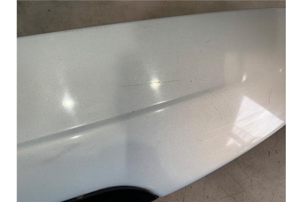 Recambio de aleron trasero para renault clio ii fase ii (b/cb0) 1.5 confort dynamique referencia OEM IAM 7700427352  