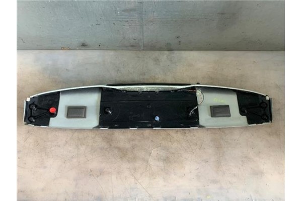 Recambio de aleron trasero para renault clio ii fase ii (b/cb0) 1.5 confort dynamique referencia OEM IAM 7700427352  