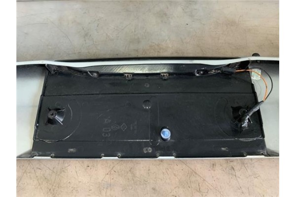 Recambio de aleron trasero para renault clio ii fase ii (b/cb0) 1.5 confort dynamique referencia OEM IAM 7700427352  