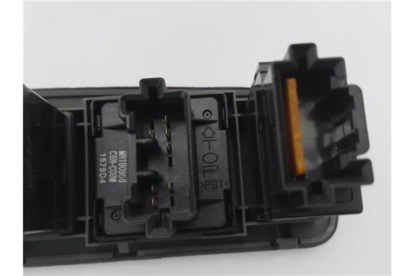 Recambio de mando retrovisor electrico para mitsubishi space wagon (n80/n90) 2.4 gdi referencia OEM IAM MR190956  