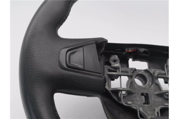 Recambio de volante para renault master iii combi 2.3 l2h2 3,5t referencia OEM IAM 34121932A  