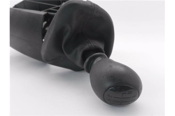 Recambio de palanca de cambio para renault master iii combi 2.3 l2h2 3,5t referencia OEM IAM 8200744935  