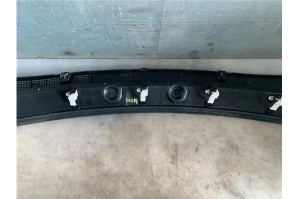 Recambio de torpedo para renault master iii combi 2.3 l2h2 3,5t referencia OEM IAM 668110010R 668110011R 