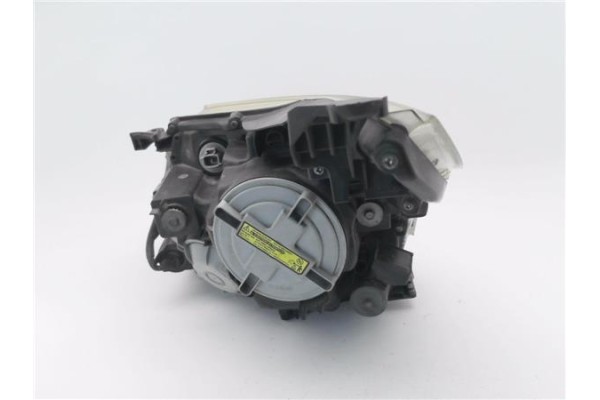Recambio de faro xenon derecho para toyota avensis cross sport (t27) 2.2 premium referencia OEM IAM 8112605310 3900078258 
